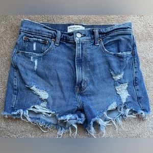 Abercrombie & Fitch The Mom Short High Rise denim shorts